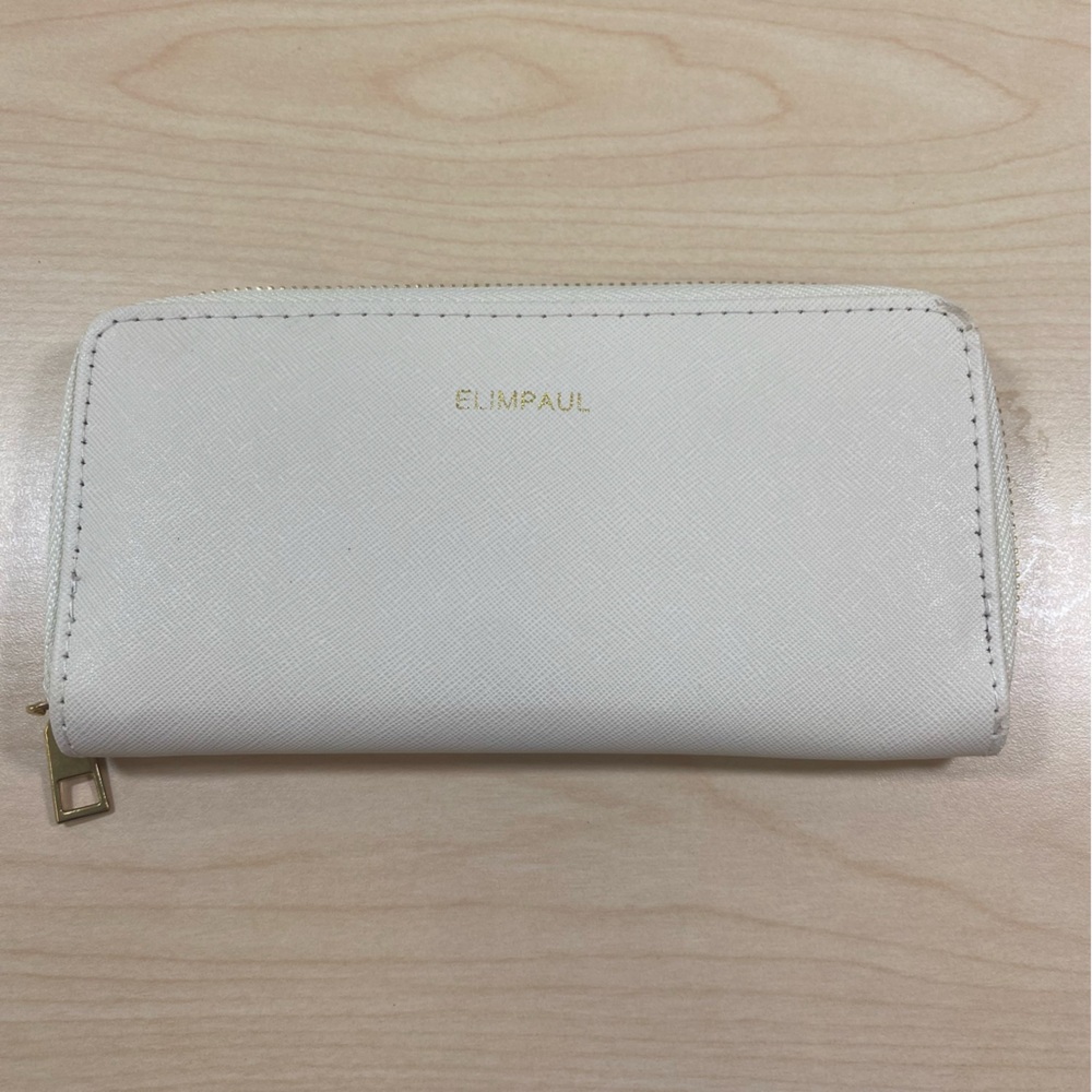 Women's Cream Textured Faux Leather Zip Around Wallet